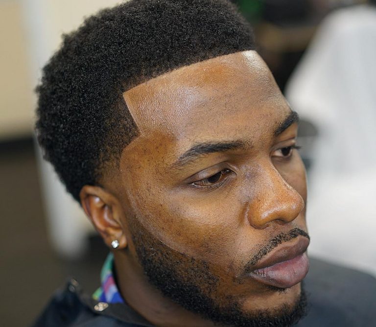 Haven Thegroomer Short Haircuts For Black Men Line Up Sideburn Taper Fade 768x668 
