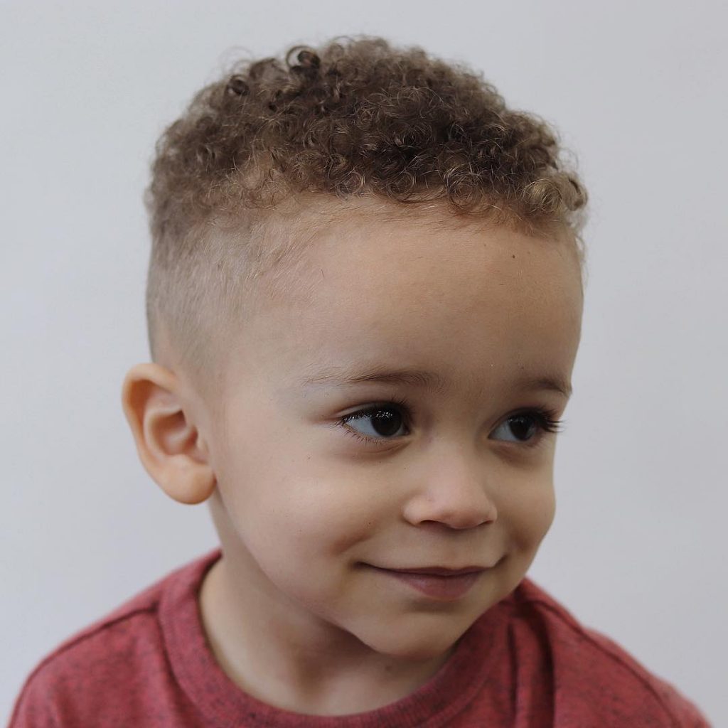 Как подстричь маленького мальчика с кудрявыми волосами