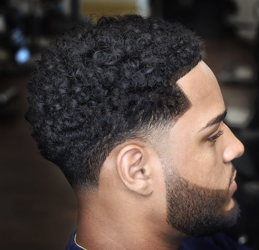 Detailsbarbershop Taper Fade Curly Hair Men 